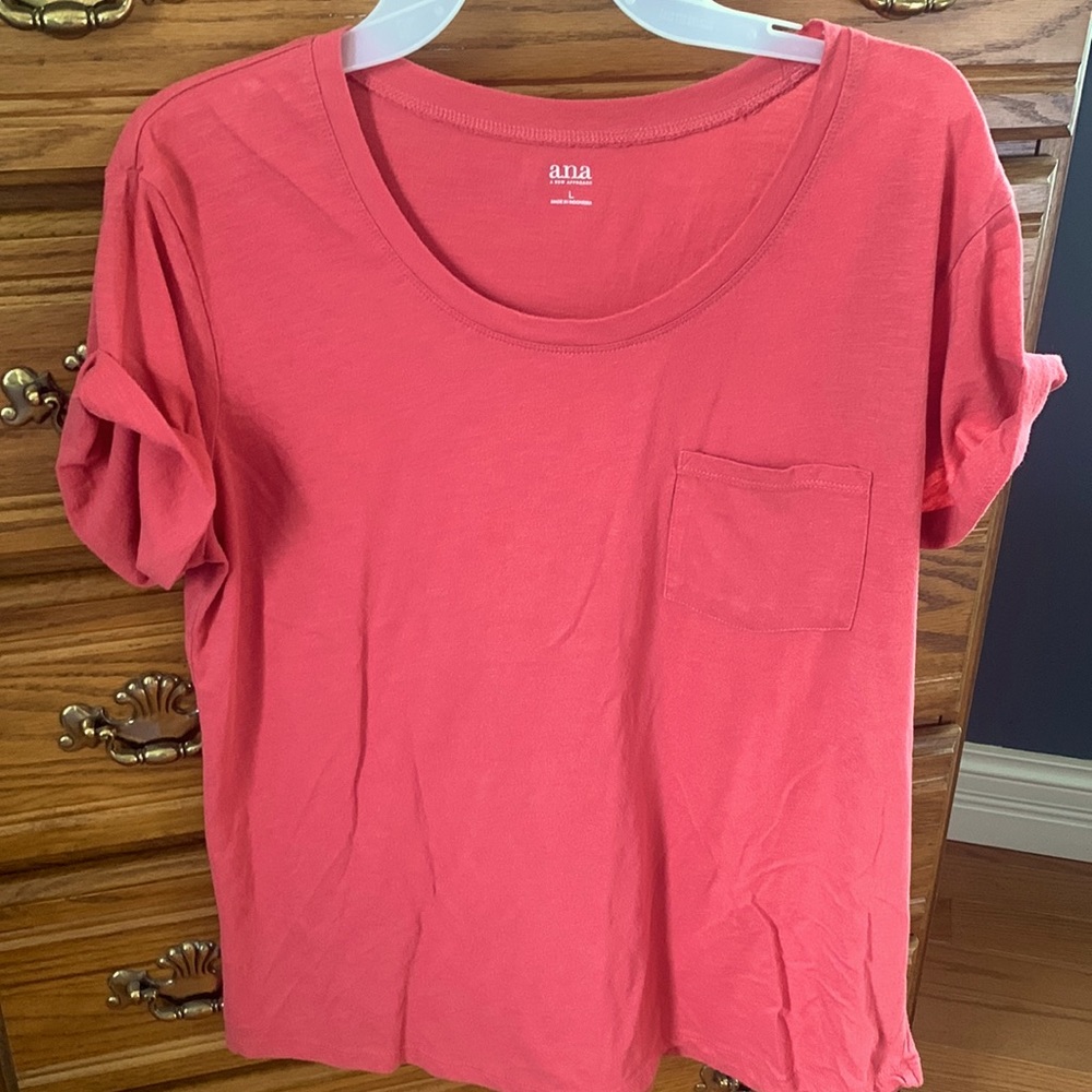 Short sleeve tee shirt